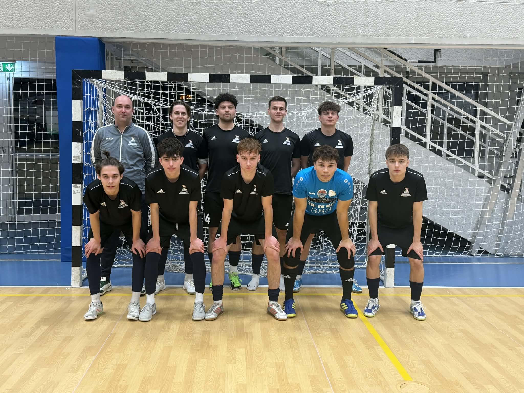 BAJNOK AZ U19-ES CSAPATUNK!